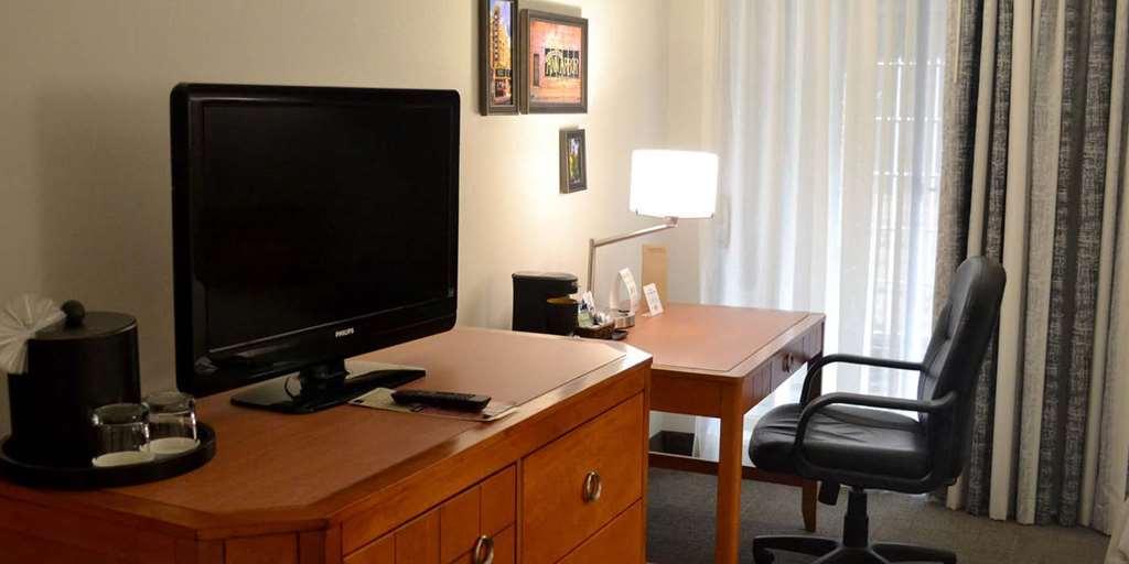 The Kensington Hotel Ann Arbor Room photo